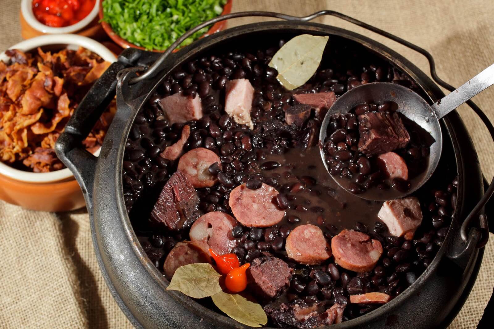 Del cias da cozinha do sudeste de virado a p o de queijo